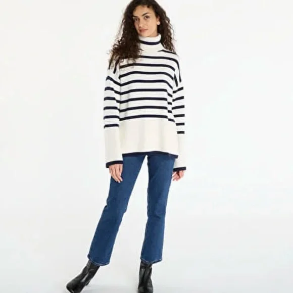 GUESS Emelia Sweater - Picture 6 of 16